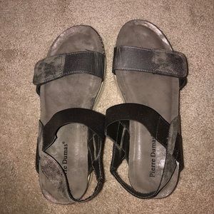 Silver Pierre dumas platforms